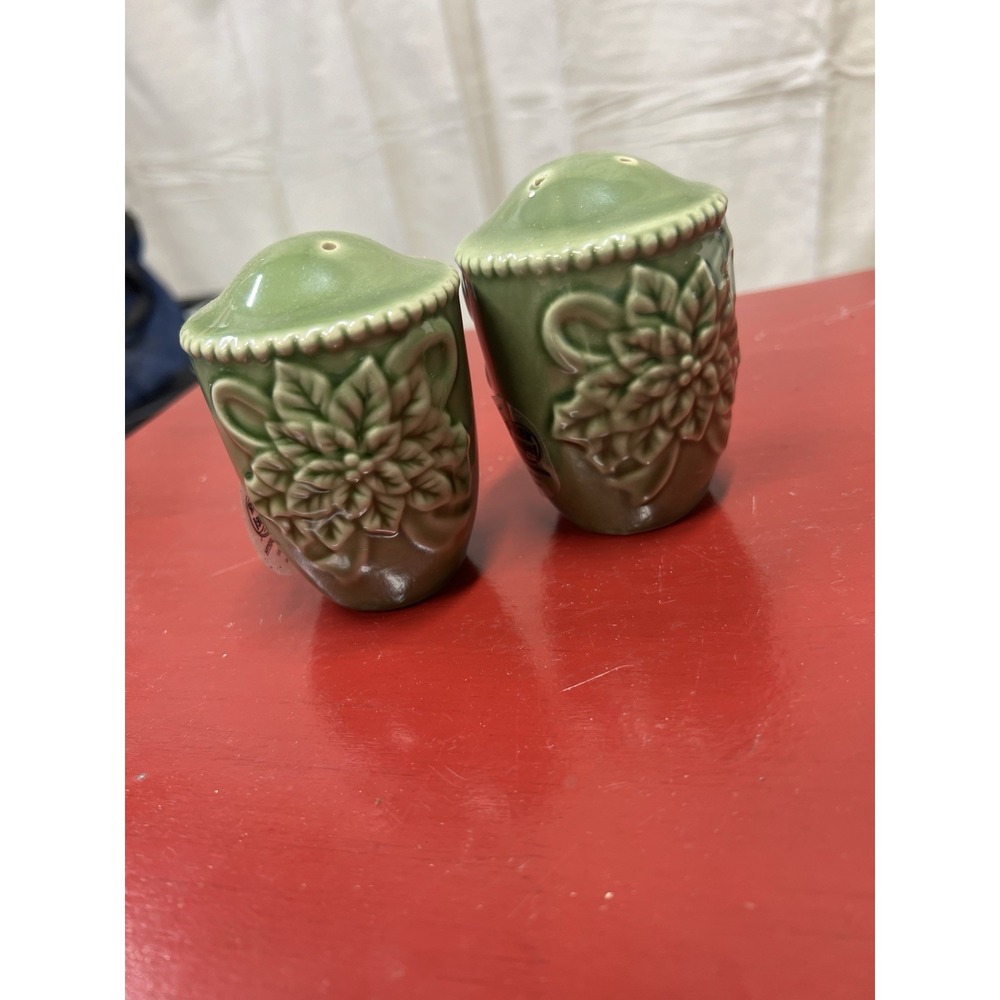 Cracker Barrel Peace on Earth Green Poinsettia Ceramic Salt & Pepper Shakers Set